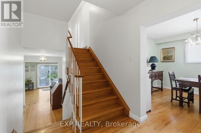 152 HILDA AVENUE, Toronto (Newtonbrook West), Ontario, M2M1V9