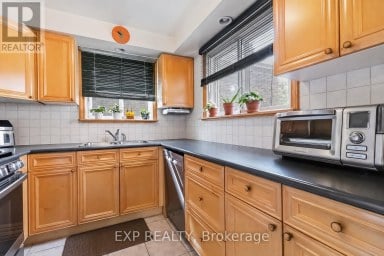 152 HILDA AVENUE Toronto (Newtonbrook West) Ontario photo 18