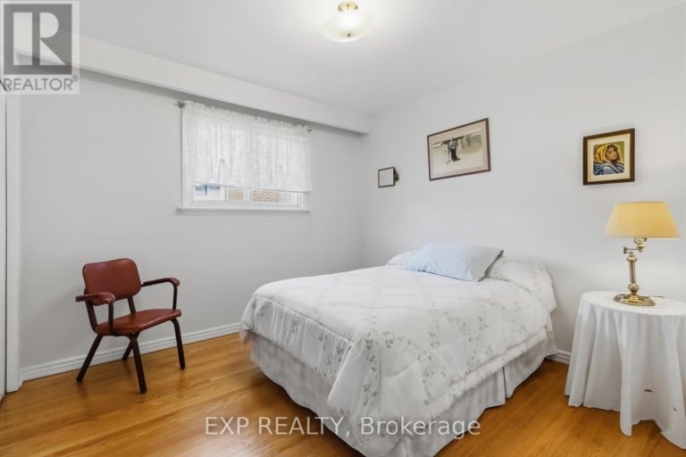 152 HILDA AVENUE, Toronto (Newtonbrook West), Ontario, M2M1V9