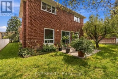 152 HILDA AVENUE Toronto (Newtonbrook West) Ontario photo 3
