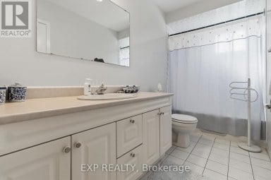 152 HILDA AVENUE Toronto (Newtonbrook West) Ontario photo 33