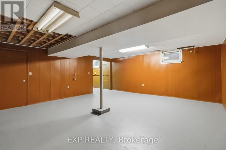 152 HILDA AVENUE, Toronto (Newtonbrook West), Ontario, M2M1V9