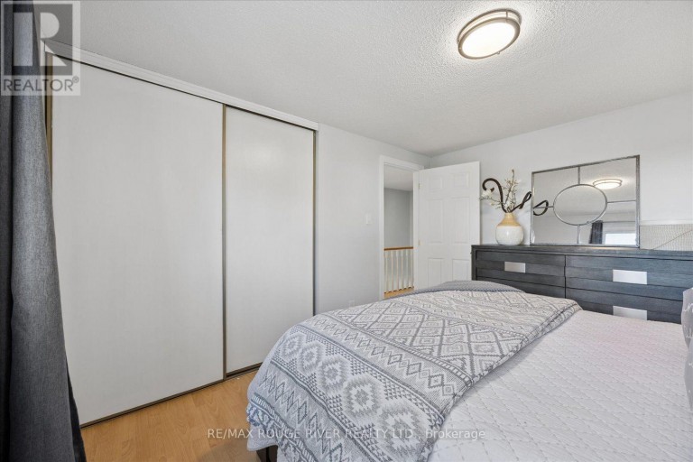 371 ORMOND DRIVE, Oshawa (Samac), Ontario, L1K1J3