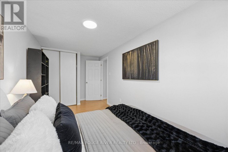 371 ORMOND DRIVE, Oshawa (Samac), Ontario, L1K1J3