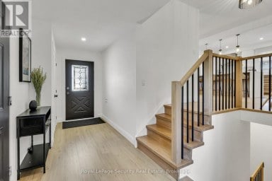 1045 LEBANON DRIVE Innisfil (Alcona) Ontario photo 4
