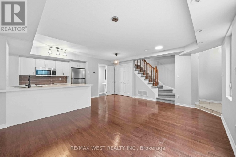 122 - 20 ELSIE LANE, Toronto (Dovercourt-Wallace Emerson-Junction), Ontario, M6P3N9