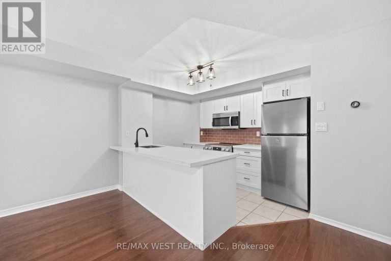 122 - 20 ELSIE LANE, Toronto (Dovercourt-Wallace Emerson-Junction), Ontario, M6P3N9