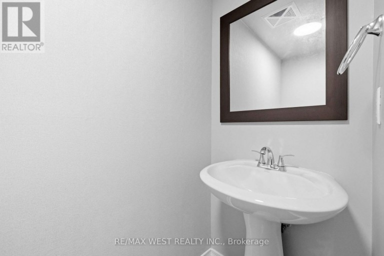 122 - 20 ELSIE LANE, Toronto (Dovercourt-Wallace Emerson-Junction), Ontario, M6P3N9