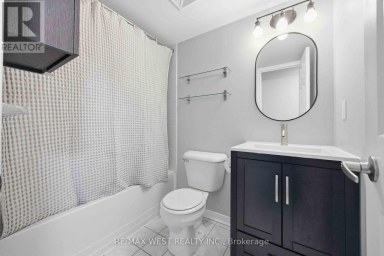 122 - 20 ELSIE LANE Toronto (Dovercourt-Wallace Emerson-Junction) Ontario photo 32
