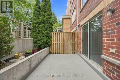 122 - 20 ELSIE LANE Toronto (Dovercourt-Wallace Emerson-Junction) Ontario photo 4