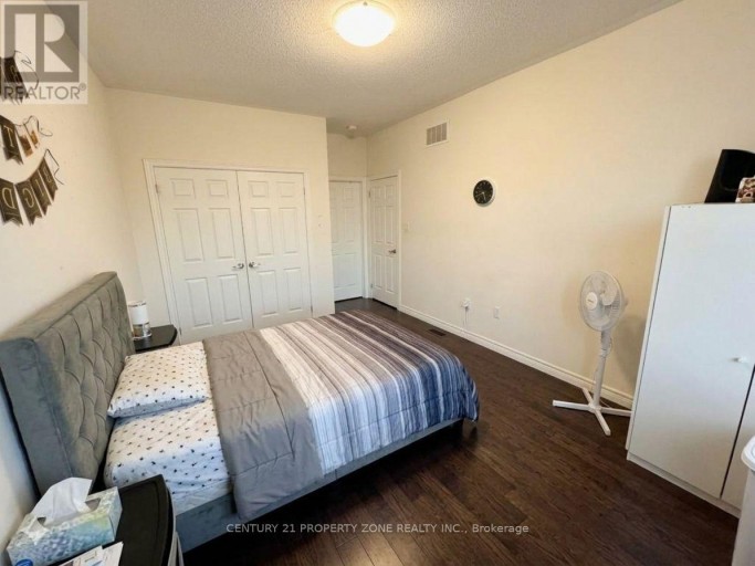 MAIN/UPPER - 31 HASHMI PLACE, Brampton (Credit Valley), Ontario, L6Y6J9