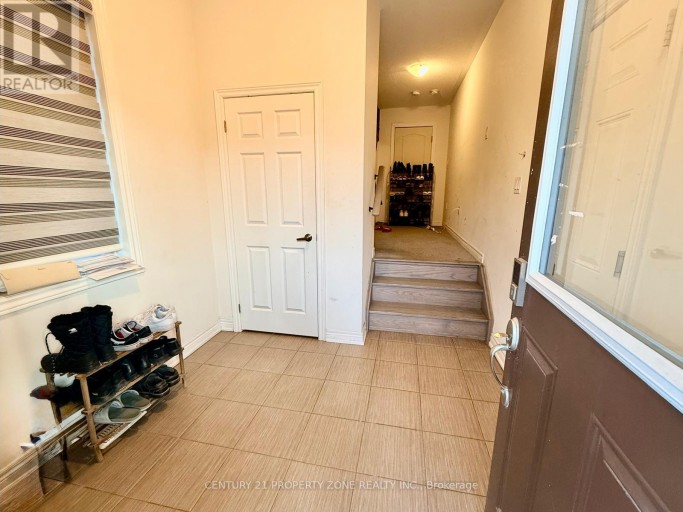 MAIN/UPPER - 31 HASHMI PLACE, Brampton (Credit Valley), Ontario, L6Y6J9
