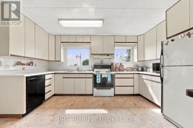 159 POINT PLEASANT LANE Prince Edward County (North Marysburg Ward) Ontario photo 9