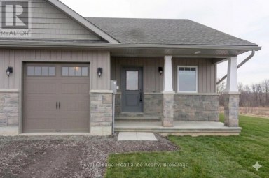 123 FARRINGTON CRESCENT Prince Edward County (Picton Ward) Ontario photo 2