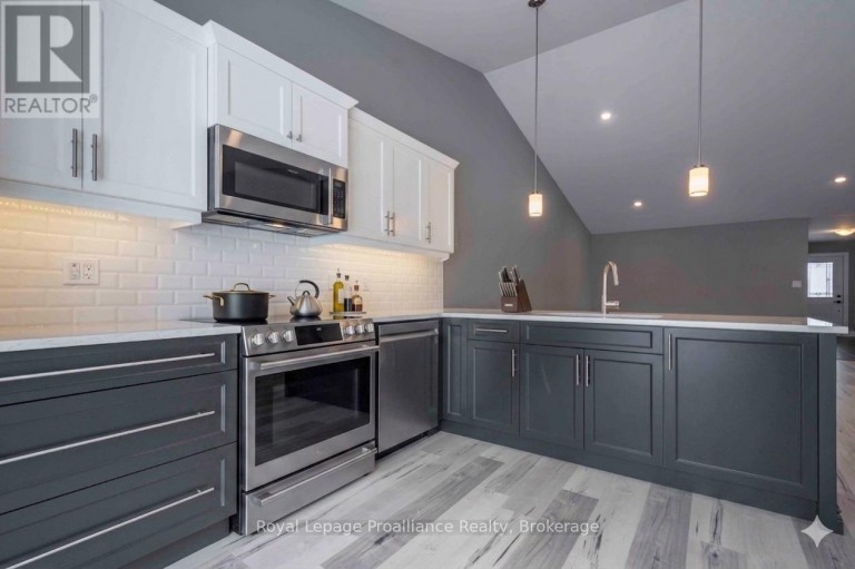 123 FARRINGTON CRESCENT, Prince Edward County (Picton Ward), Ontario, K0K2T0