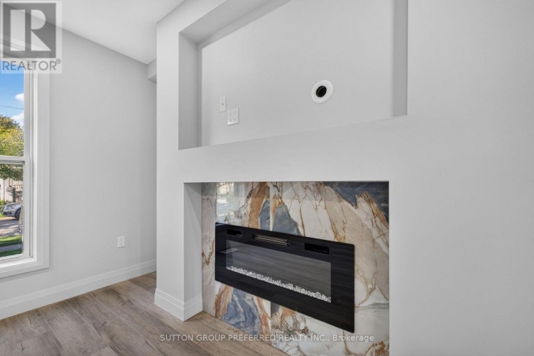 118 DELAWARE STREET, London East (East M), Ontario, N5Z2N5
