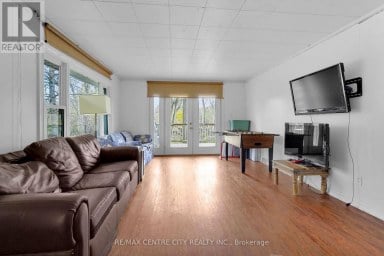 2 SAUNBY STREET London North (North K) Ontario photo 7