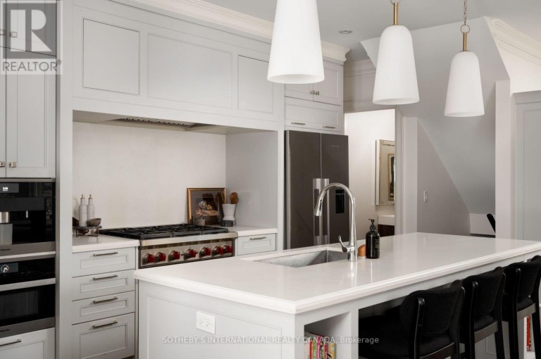 106 HIGHLAND AVENUE, Toronto (Rosedale-Moore Park), Ontario, M4W2A6