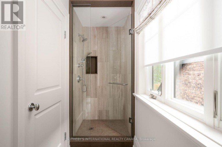 106 HIGHLAND AVENUE, Toronto (Rosedale-Moore Park), Ontario, M4W2A6
