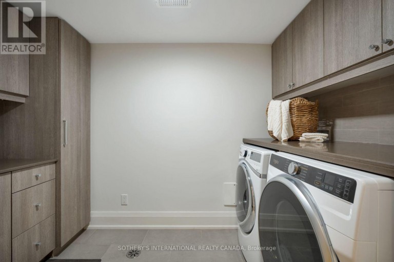 106 HIGHLAND AVENUE, Toronto (Rosedale-Moore Park), Ontario, M4W2A6