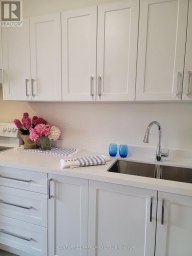 #215 - 5 MASSEY SQUARE Toronto (Crescent Town) Ontario photo 5