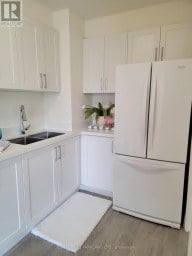 #215 - 5 MASSEY SQUARE Toronto (Crescent Town) Ontario photo 7