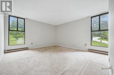 201 - 22 MARILYN DRIVE Guelph (Riverside Park) Ontario photo 12
