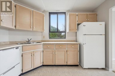201 - 22 MARILYN DRIVE Guelph (Riverside Park) Ontario photo 8