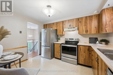 24 BRIARLEA ROAD Guelph (Kortright West) Ontario photo 9