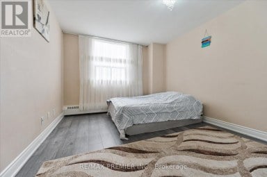 716 - 80 GRANDRAVINE DRIVE Toronto (York University Heights) Ontario photo 7