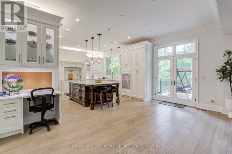 45 SHOREWOOD PLACE, Oakville (SW Southwest), Ontario, L6K3Y3