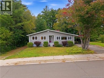 40 DeWitt Acres Fredericton New Brunswick photo 1