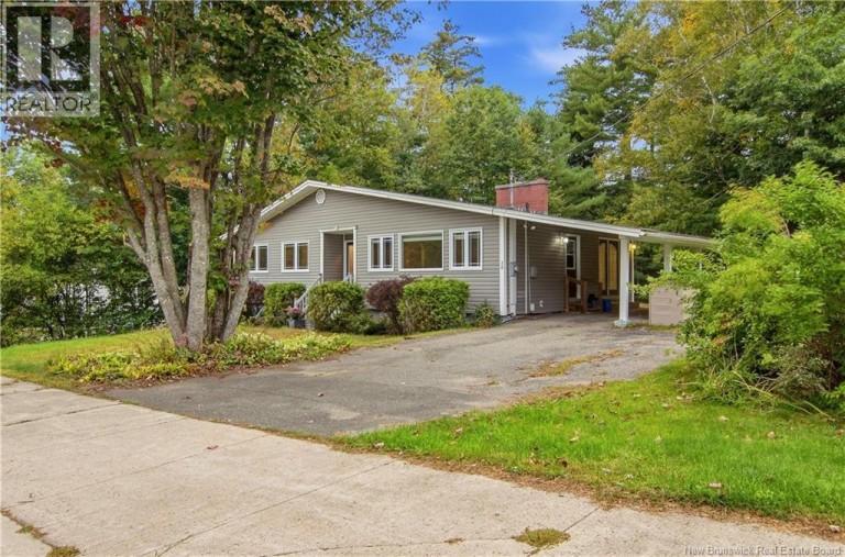 40 DeWitt Acres, Fredericton, New Brunswick, E3A6S2