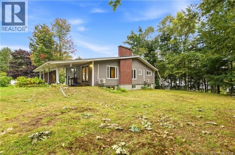 40 DeWitt Acres, Fredericton, New Brunswick, E3A6S2