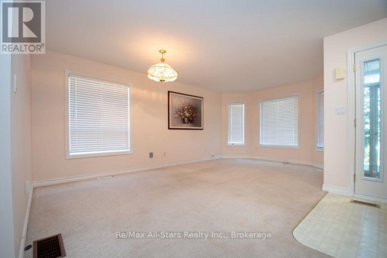 41 MCGIBBON BOULEVARD, Kawartha Lakes (Lindsay), Ontario, K9V6G4