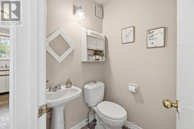 27 - 115 MARY STREET W Kawartha Lakes (Lindsay) Ontario photo 13