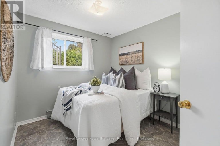 27 - 115 MARY STREET W, Kawartha Lakes (Lindsay), Ontario, K9V2N7