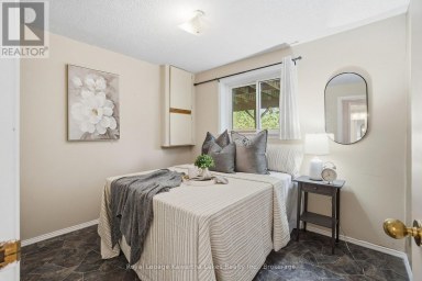 27 - 115 MARY STREET W Kawartha Lakes (Lindsay) Ontario photo 18