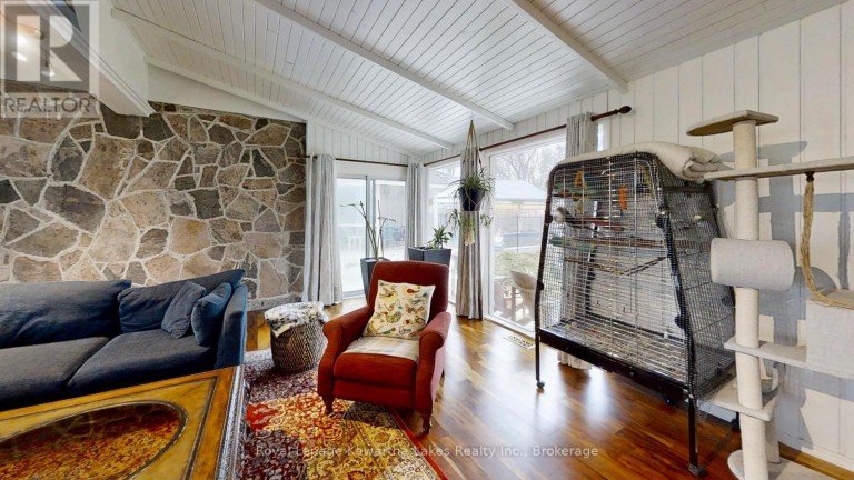 114 COLBORNE STREET W, Kawartha Lakes (Lindsay), Ontario, K9V3T5