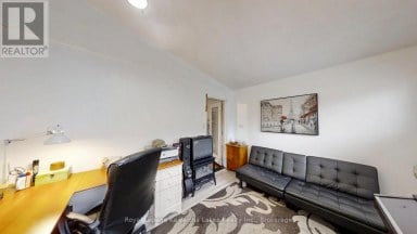 114 COLBORNE STREET W Kawartha Lakes (Lindsay) Ontario photo 17