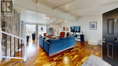 114 COLBORNE STREET W Kawartha Lakes (Lindsay) Ontario photo 8