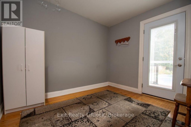 445 ARNDON AVENUE, Peterborough (Otonabee Ward 1), Ontario, K9J4A7