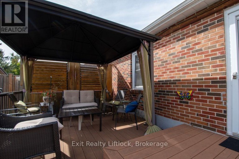 445 ARNDON AVENUE, Peterborough (Otonabee Ward 1), Ontario, K9J4A7