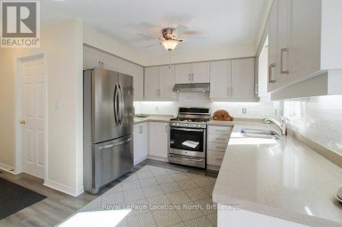 61 MARINA CRESCENT Collingwood Ontario photo 11