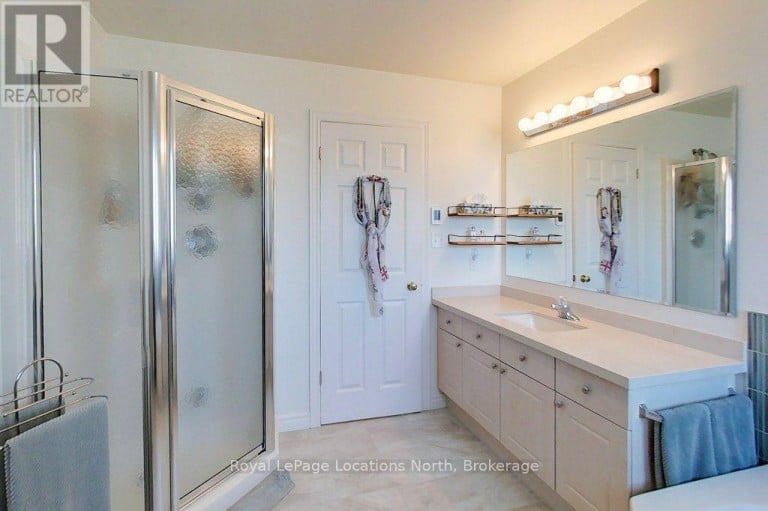 61 MARINA CRESCENT, Collingwood, Ontario, L9Y5G9