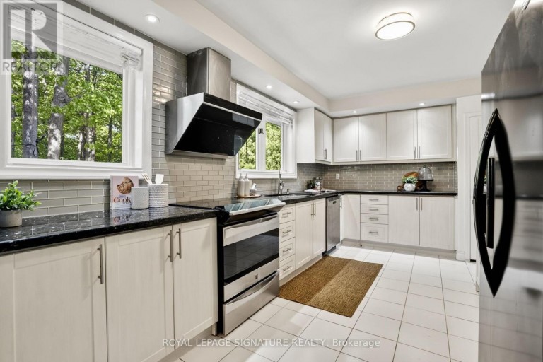 43 SAGEBRUSH LANE, Toronto (Parkwoods-Donalda), Ontario, M3A1X4