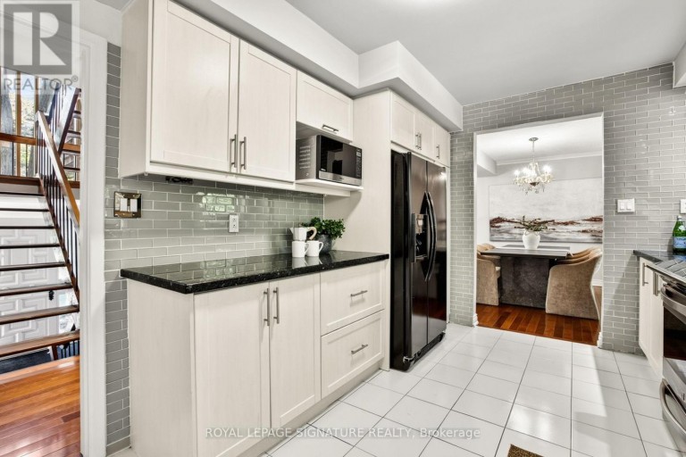 43 SAGEBRUSH LANE, Toronto (Parkwoods-Donalda), Ontario, M3A1X4