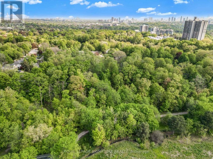 43 SAGEBRUSH LANE, Toronto (Parkwoods-Donalda), Ontario, M3A1X4
