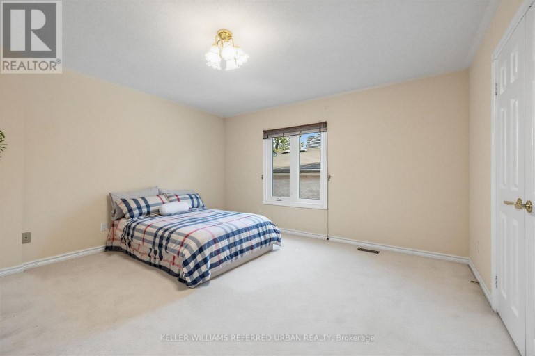 411 CUMMER AVENUE, Toronto (Newtonbrook East), Ontario, M2M2G3
