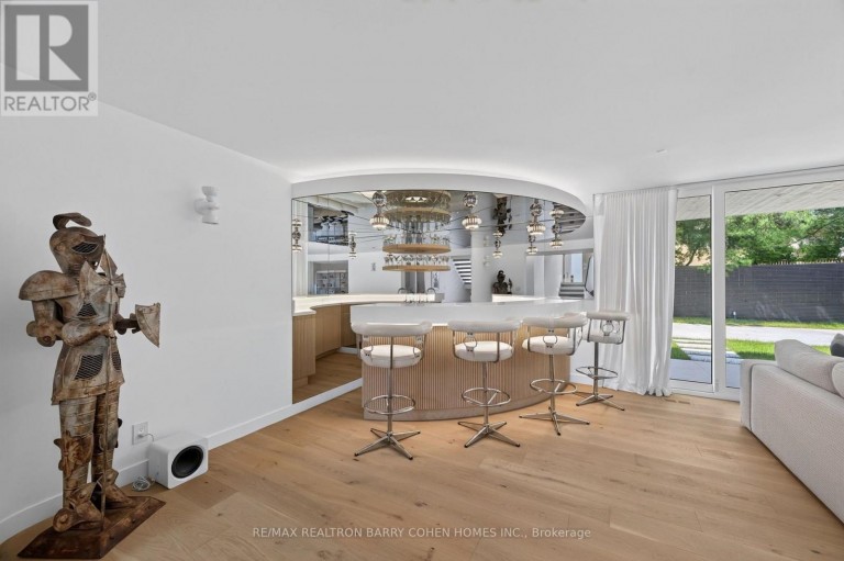 6 DENMARK CRESCENT, Toronto (Westminster-Branson), Ontario, M2R1J4